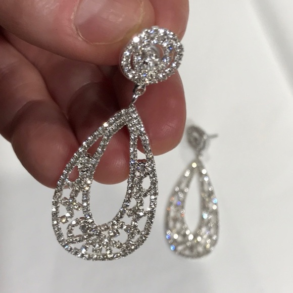 Cézanne Rhinestones & Silvertone Post Earrings! - Picture 5 of 5